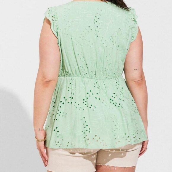 GUC Torrid 4X Green Eyelet Ruffle Sleeve Babydoll Top - Picture 2 of 9